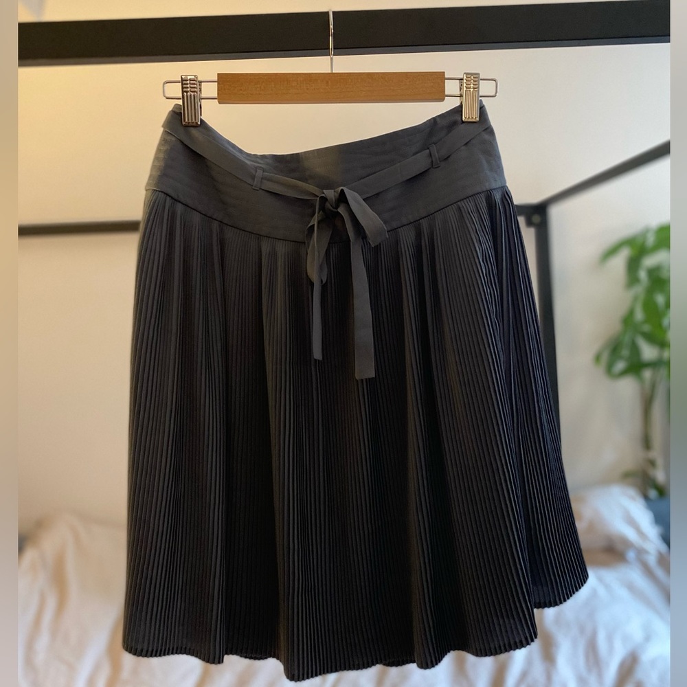 Anthropologie Pleated A-line Skirt Size 6 Grey